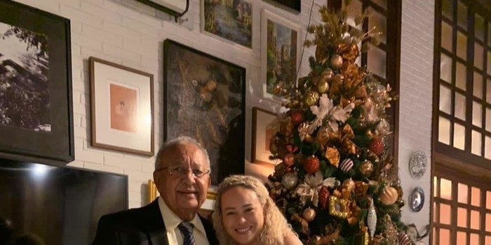 Com a primeira-dama, dona Conceição, Dr. Pessoa comemora diplomação