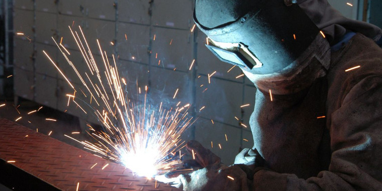 Produção industrial cresceu 1,1% em outubro, diz IBGE