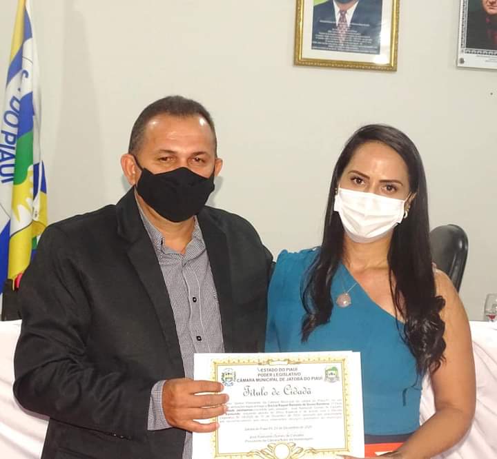 Dr. Antonio Carlos e a enfermeira Lia Raquel são homenageados pela Câmara Municipal de Vereadores de Jatobá do Piauí com títulos de cidadão jatobaense  - Imagem 2