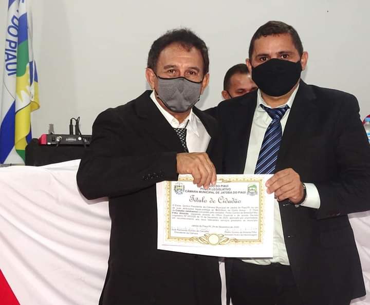 Dr. Antonio Carlos e a enfermeira Lia Raquel são homenageados pela Câmara Municipal de Vereadores de Jatobá do Piauí com títulos de cidadão jatobaense  - Imagem 3