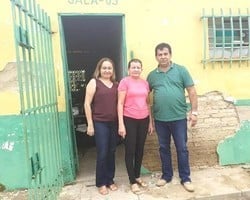 Prefeito Zé Carlos e a secretária de educação Rosilene Oliveira acompanhando obras de reforma de escolas municipais da zona rural de Jatobá do Piauí