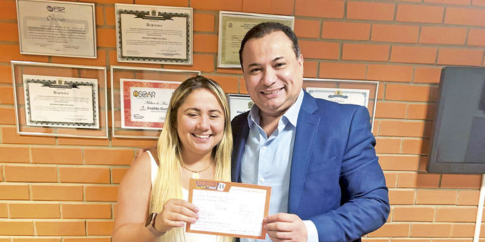 Evaldo reforça time feminino com Samanta Dourado