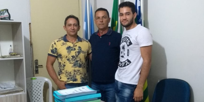 Professor Marcelo Milanes entrega plano de ações e calendário esportivo 2020 à Ananias André