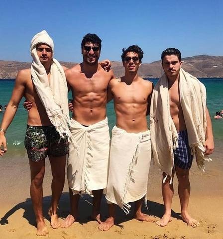 Gabriel David com Enzo, Thiago Magalhães e Santiago Vieira