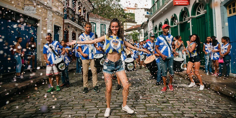 Carnaval deve movimentar R$ 8 bilhões no setor turístico