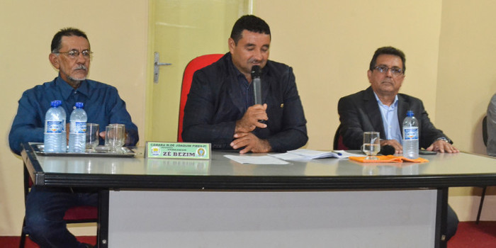 Prefeito Genival Bezerra participa da abertura do ano legislativo de 2020
