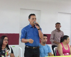 Professores de rede municipal da ensino terão reajuste do piso dado pelo prefeito Ananias André
