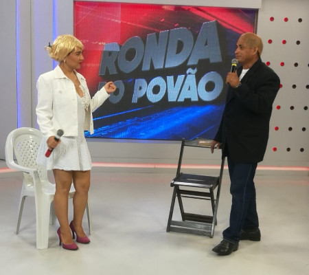 Tema da Novelinha: Dia do Sogro e aniversário da atriz Sharon Stone
