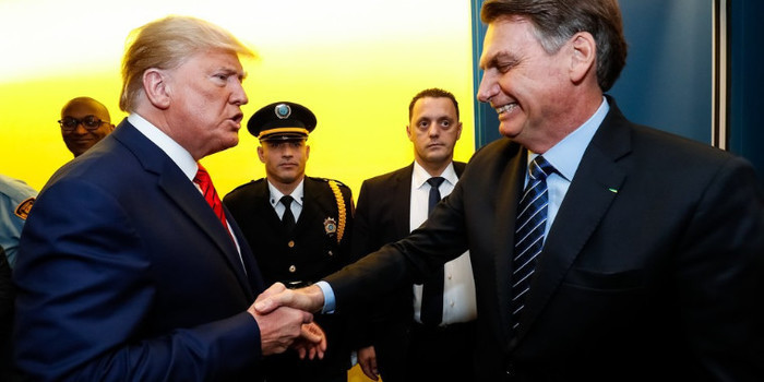 Casa Branca diz que Trump não precisa passar por teste de coronavírus