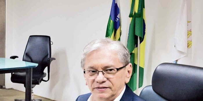 Reitor da UFPI repudia fake news de que ele é um dos 3 com Covid-19