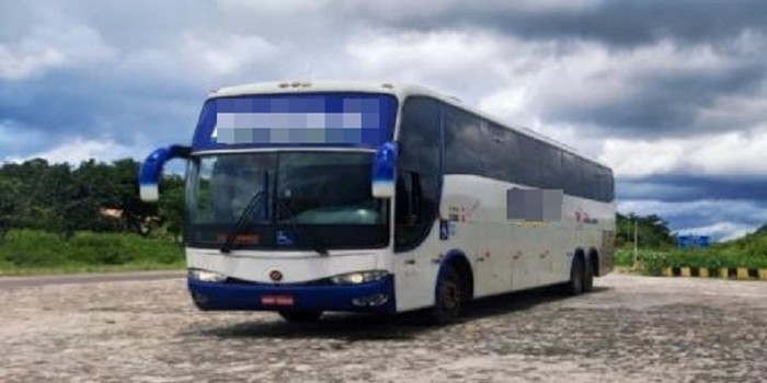 Ônibus e motorista foram apreendidos por teimar e tentar desembarcar em Pedro II
