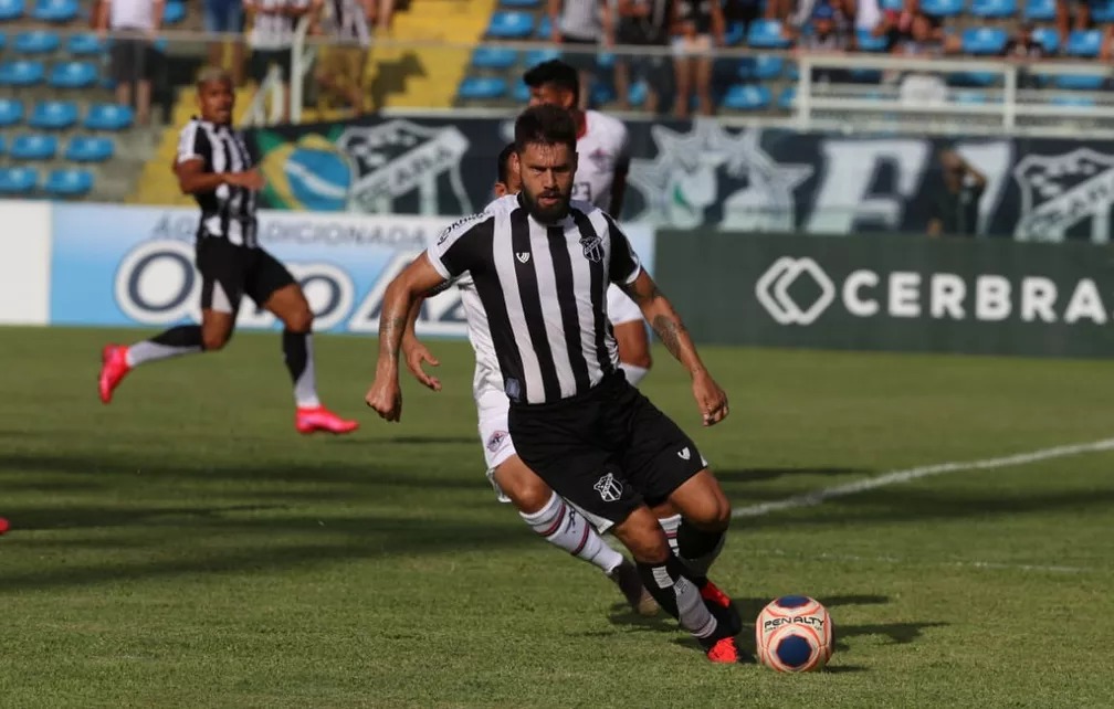 Sobis é uma das caras novas do ataque do Ceará na temporada — Foto: Natinho Rodrigues/SVM