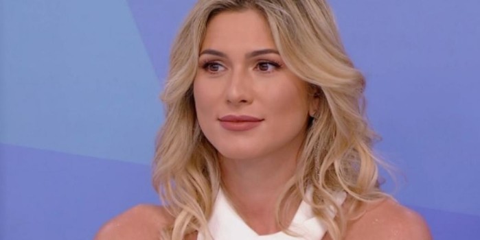 Lívia Andrade é afastada da apresentação do "Fofocalizando"