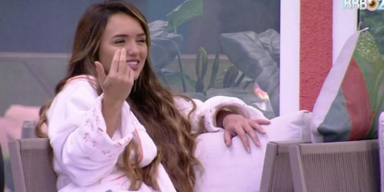 Rafa relembra festa com ex-BBB, Elana, e revela: "Agarrou o caubói"