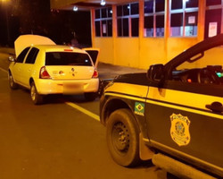 Motorista de aplicativo é preso com veículo roubado em Teresina