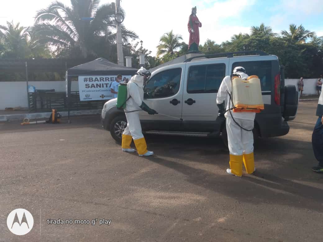 A Prefeitura de Coivaras monta barreira sanitária para conscientizar, higienizar veículos e entregar máscara aos que entram na cidade - Imagem 2