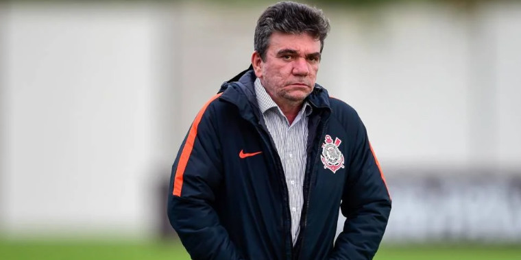 Corinthians comunica cortes em salários e benefícios