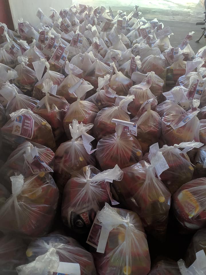 Prefeitura realiza entrega de cestas de alimentos para famílias em Santo Inácio  - Imagem 7