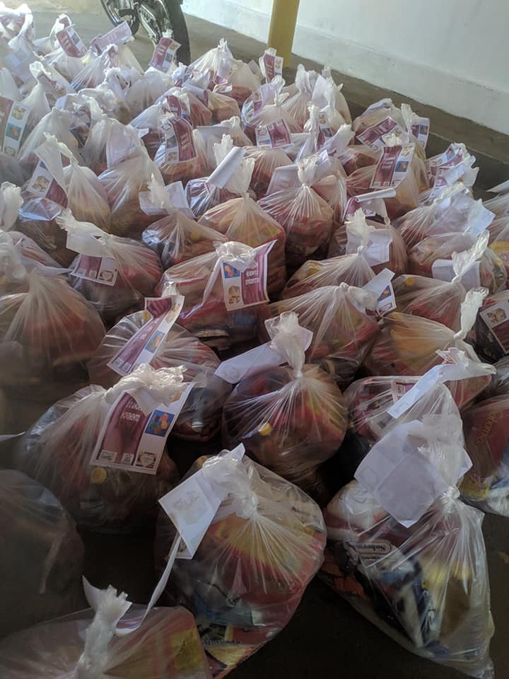 Prefeitura realiza entrega de cestas de alimentos para famílias em Santo Inácio  - Imagem 9