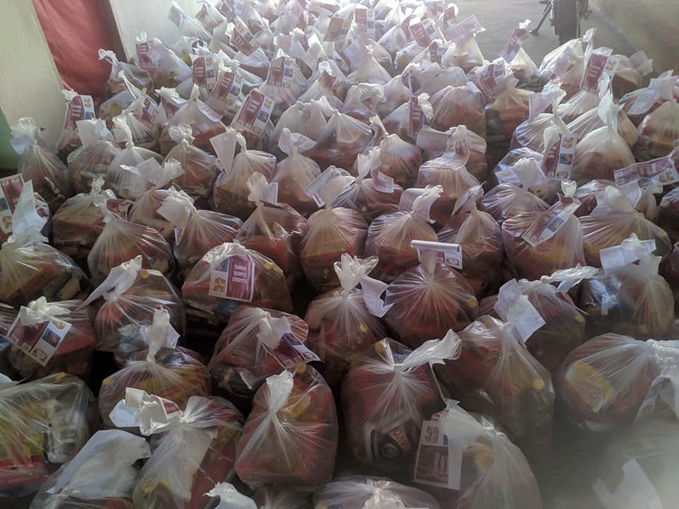 Prefeitura realiza entrega de cestas de alimentos para famílias em Santo Inácio  - Imagem 6