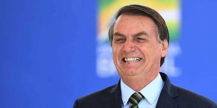 Exames de Bolsonaro dão negativos pra Covid-19, diz AGU