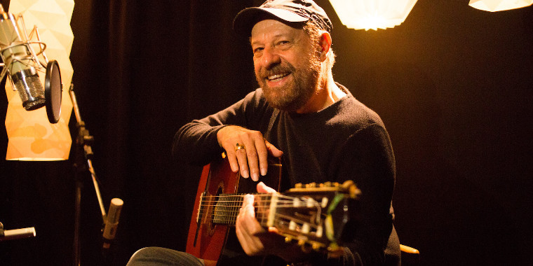 João Bosco lança álbum e DVD "Abricó-de-Macaco" nesta sexta-feira (15)
