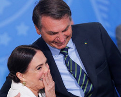 Regina Duarte deixa Secretaria de Cultura do governo de Bolsonaro