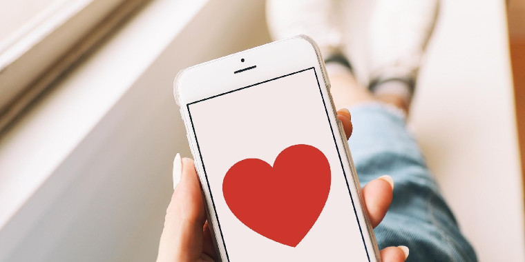 Relacionamento a distância: a internet é capaz de suprir necessidades?
