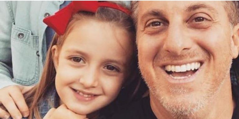 Luciano Huck faz aula de balé com a filha e encanta a web