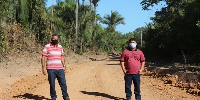 Vereadores fiscalizam a execução dos trabalhos em estradas rurais