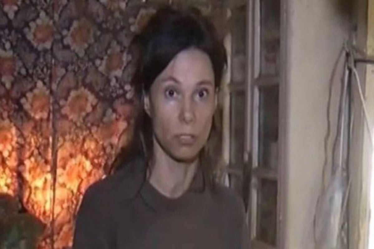 Russa é achada após ficar presa pela mãe e sem banho desde 2006