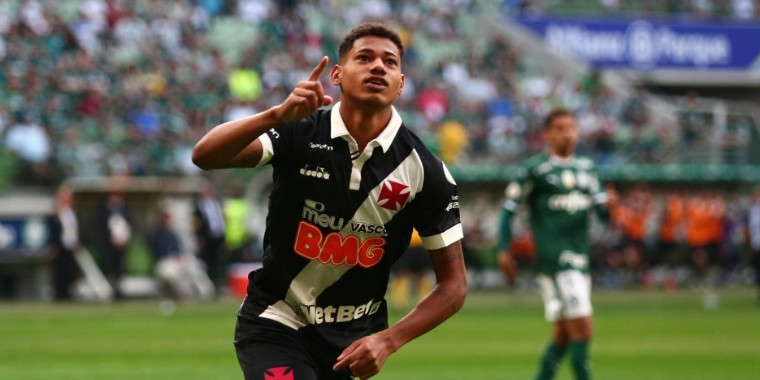 Vasco e Atlético-MG debatem forma de pagamento por Marrony