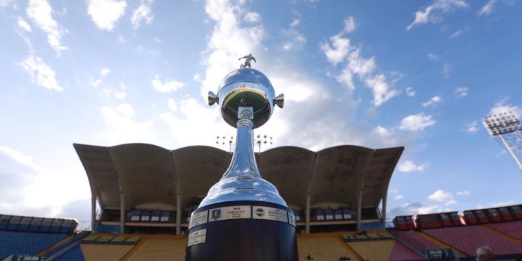 Suspenso licenciamento obrigatório para Libertadores