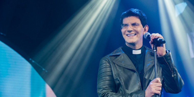 Padre Reginaldo Manzotti prepara live solidária em homenagem aos Pais