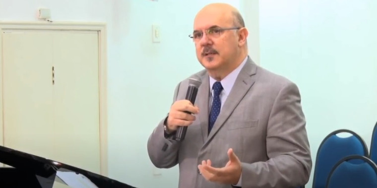 Após Onyx, Ministro da Educação também testa positivo para Covid-19