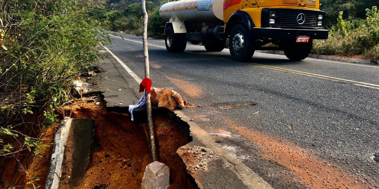 São Raimundo Nonato: erosão ameaça trânsito na BR-324