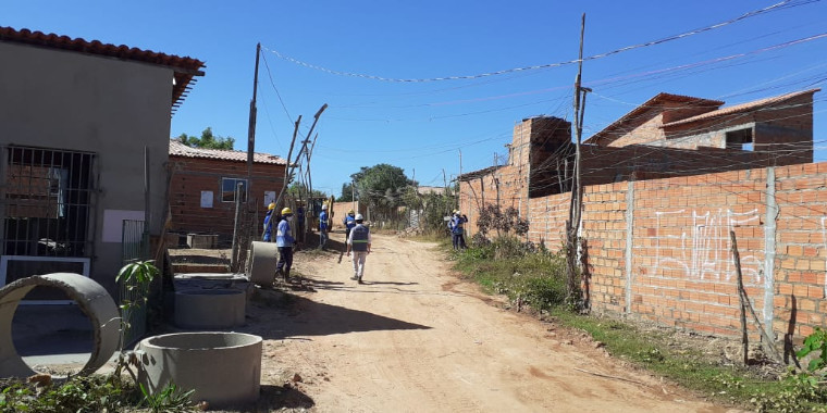 Mais de 10 mil moradores de ocupação recebem água tratada