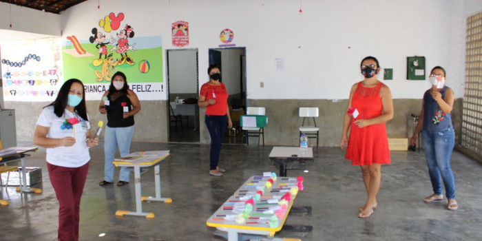 Dia do amigo comemorado na escola municipal Manoel Gregório
