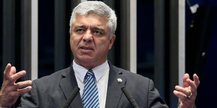 Major Olímpio critica vetos de Bolsonaro na lei que obriga máscaras