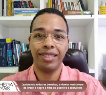 Doutor mais jovem do Brasil é negro e filho de pedreiro e costureira