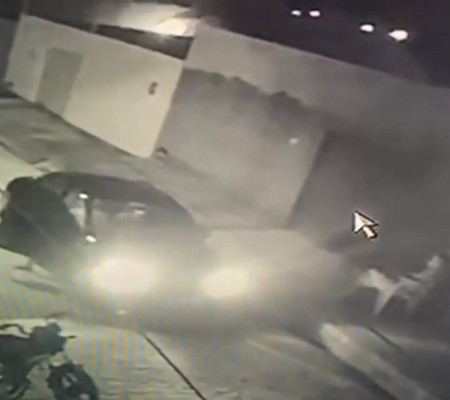 Câmera flagra dupla realizando assalto contra entregador de delivery em Teresina