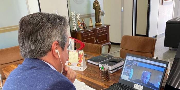 Ciro pede apoio a Bolsonaro para que água chegue a todo Piauí