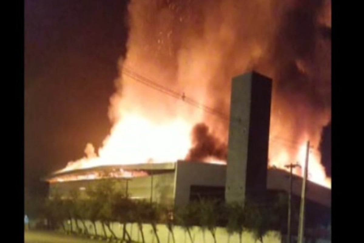 Incêndio de grandes proporções atinge distribuidora em Teresina; vídeo