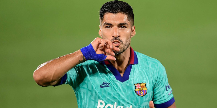 Luís Suárez está fora de temporada do Barcelona, diz rádio
