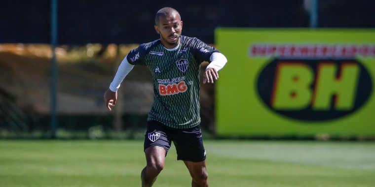 Mariano inicia treinamentos no Galo