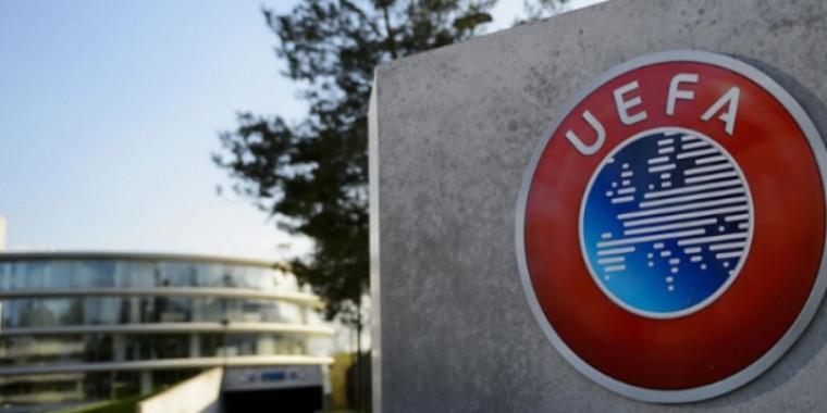Clubes terão que informar restrições de seus países