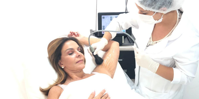 Sula Miranda aposta em tratamentos estéticos e vai ser atriz