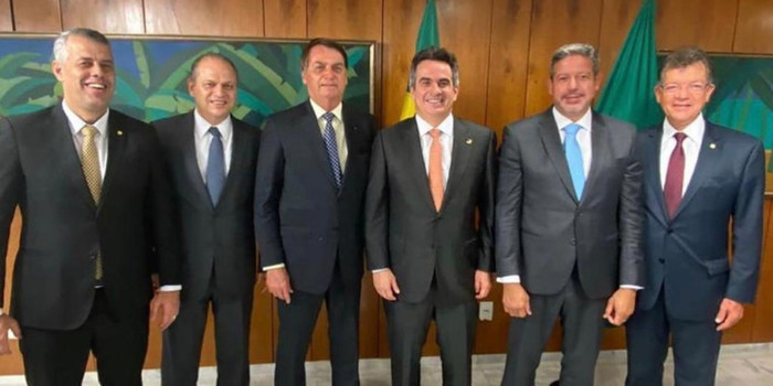 Ciro agradece a Bolsonaro pela licitação do aeroporto de Bom Jesus