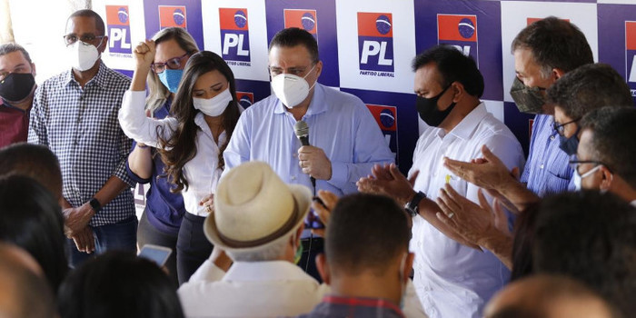 Eleições: Fábio Abreu confirma oficialmente pastora Diana como vice