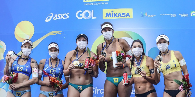 Ana Patrícia e Recebe conquistam ouro em Saquarema no Rio de Janeiro